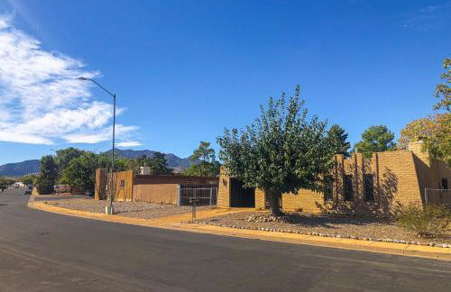 Mtn-View Home with Large Yard and BBQ in Sierra Vista! - Foto 26