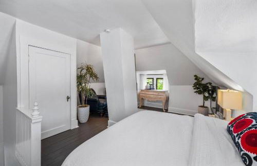 NEW! Updated South Hill Craftsman Sleeps 12! - Foto 42