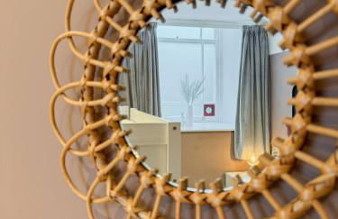 Converted Welsh Sunday School with Sea View & Garden on Anglesey - Dog Friendly - Photo 60