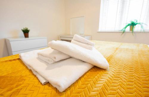 6 The Royal Serviced Apartments, Harwich - Fast WiFi, Private Parking - Foto 14