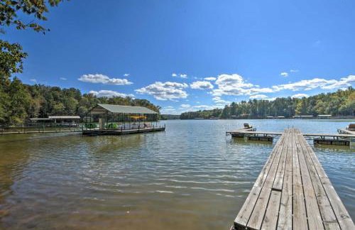 Lovely Lake Hartwell Retreat Dock, Deck and Grill! - Foto 2