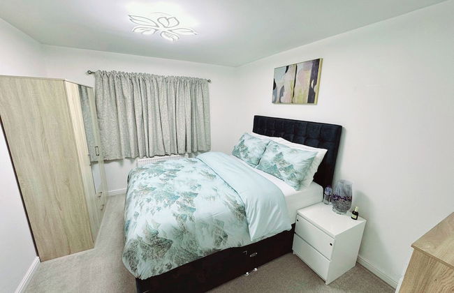 2 Bed-2 Bath-town Centre-free Parking - Photo 1