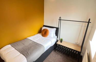 Spacious 3-Bedroom house with 5 beds and sofa-bed - Foto 5