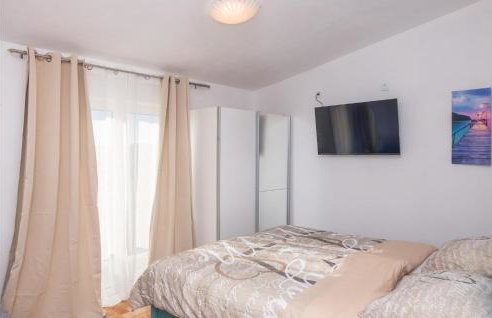 Cozy Home In Cista Velika With Wifi - Photo 20