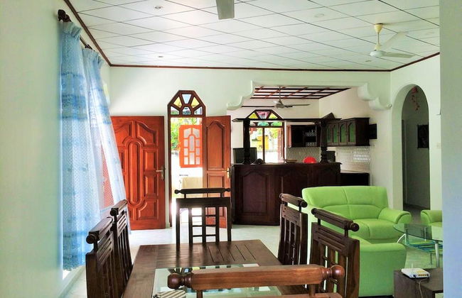 Swiss Villa Moragalla Beach - Foto 10