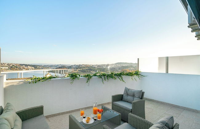 C314 Riverside View Premium Apartment w/ AC & Terrace - Foto 24