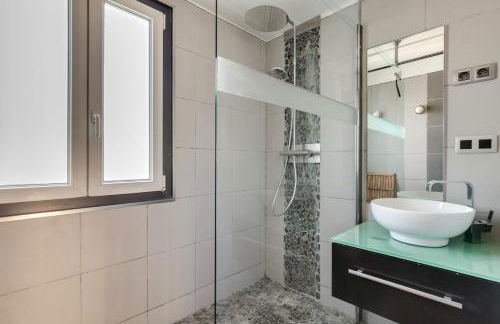 Top floor apartment - 2 chambres, Free Wifi & Parking & Sunset by ImmoConciergerie - Photo 7