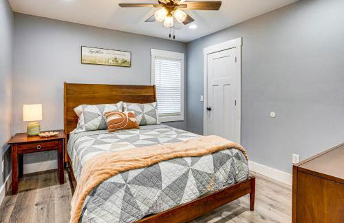 Peaceful Retreat with Hot Tub Near Lake Barkley! - Foto 16