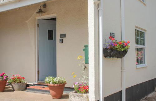 Little Piccadilly - Photo 2