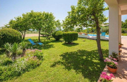 Three-Bedroom Apartment In Porec - Foto 17