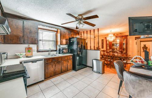 Vintage Windsor Home Private Yard and Covered Deck - Foto 7