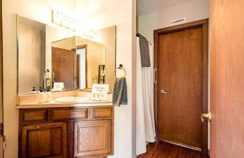 Stunning Home Away From Home in New Albany, Ohio, For Restful Escapes to Nature - Foto 18