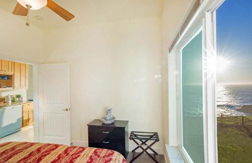 Seagull by OceanviewHotTubs Oceanfront Tesla chrging Shelter Cove - Foto 10