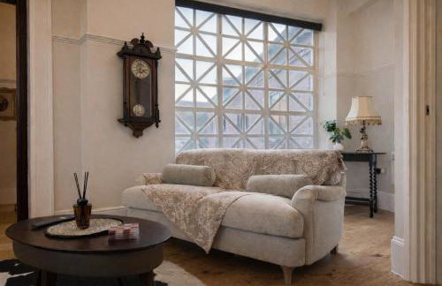 The Old Borough Library - Staffordshire - Photo 3