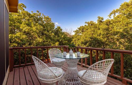 Retro Retreat - Fire Pit, Billiards, Media Room, Games - Photo 3