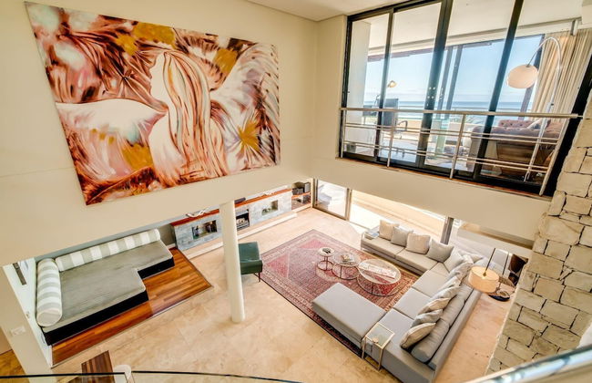 Multi-level Family Villa w Private Pool Views Lions Crest - Foto 11