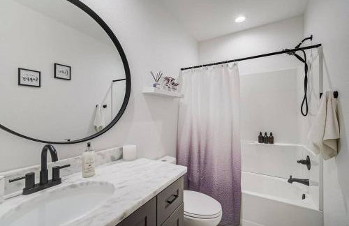 SW Florida Luxury Modern Retreat, King Bed Suite , Close to Beaches / Golfing / Fishing / Air Ports , 2023 Built - Foto 20