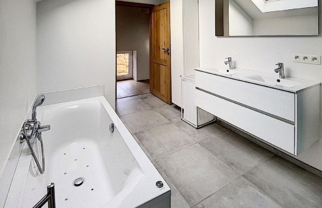 Charming Family Home in Achet - Foto 20