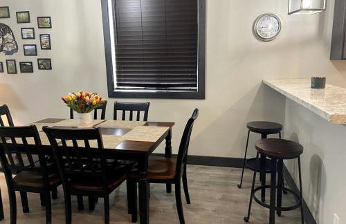Modern Condominium with Pet-Friendly Drift Boat Parking near Madison River in Ennis, Montana - Foto 6