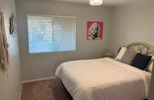 Quaint Vintage Ranch Style 4BedRoom 2Bath Sleeps 10 - Foto 13