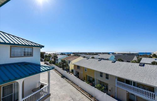 Coastal Castaway-Beach Retreat-Steps 2 Sand-Sleep 10-Pool-Hot tub - Foto 16