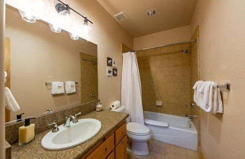 Sierra Pines Villa Deck Jetted Tub Game Rm - Photo 33