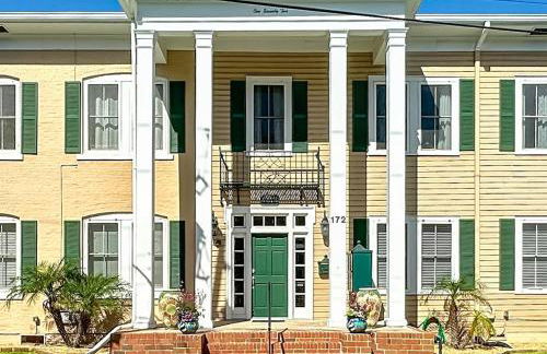 Cozy Quiet St Augustine Private Condo - 2bed, 1 bath, Sleeps 6, Steps to Historic St Augustine Center & All Tourist Attractions, Restaurants, Cafes, Backyard, Porch - Foto 4