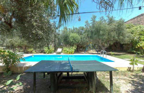 Sofiana's Garden Retreat with Private Pool - Foto 65