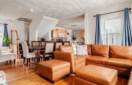 NEW! Family-Friendly Getaway -1 Mi to Dtwn Salem w Roof Deck & Tiki Bar - Foto 27