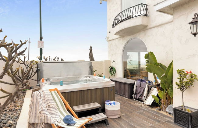 Shoreline by Avantstay Spectacular Beachfront Home w/ Fire Pit, Spa & Pool Table - Foto 1