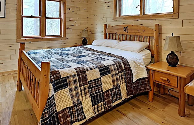 Sunset Cove Cabin On Lake Grindstone - Photo 4