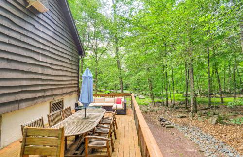 Fire Pit and Games! Secluded Chalet 30 Mi to Montage - Foto 30