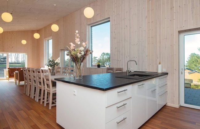 10 Person Holiday Home in Allingabro - Photo 5