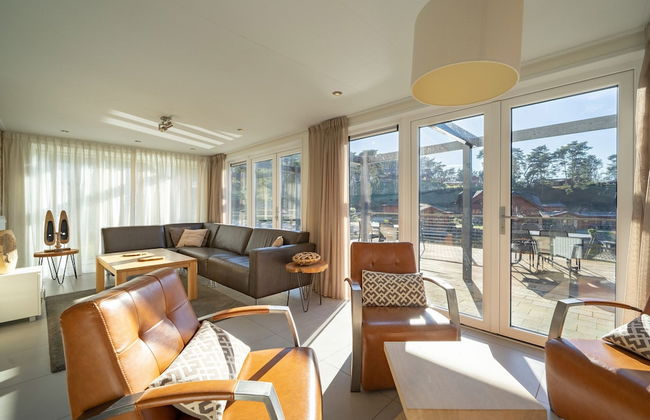 Modern Holiday Home Near Brunssummerheide - Photo 4