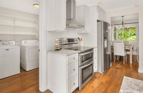 DT Bellevue Hidden Gem With a View & AC - Foto 15