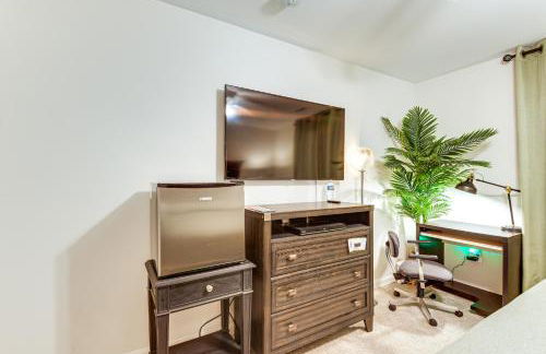 Elevator In-Unit 3-Story Condo Only 14 Mi to DC! - Foto 20