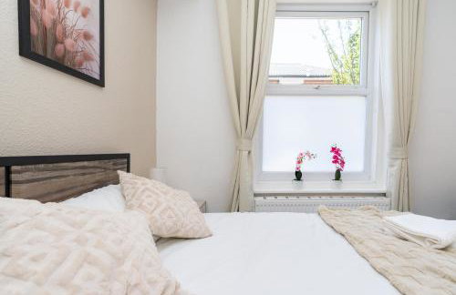 Open Mind Property - Hot Tub, 7 Beds & Free Parking - Foto 34