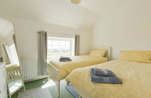 Little Piccadilly - Photo 13