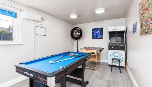Large Modern Detached House - Foto 4, Game Room