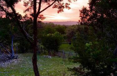 Modern Cabin with Hill Country Views - Foto 9