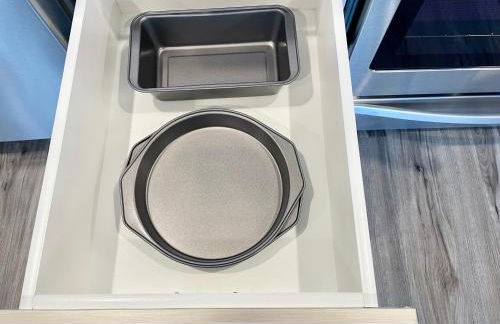 Bright Top Floor-Elevator-Walk Downtown-Laundry - Foto 77