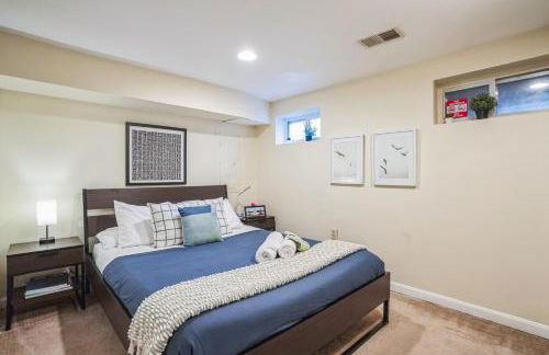 1BR Queen Suite w secure Parking and FiberOptics - Foto 15