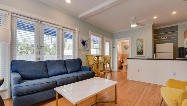 Poolside Suite by Brightwild Pvt Pool Parking - Foto 3, Habitación