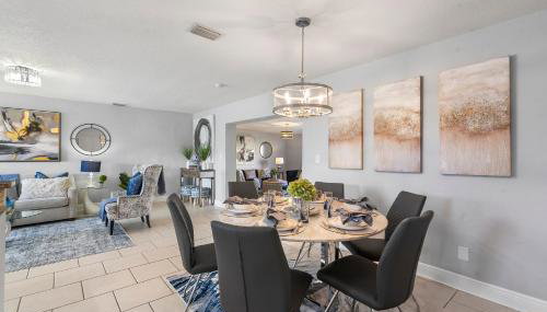 Modern 4BR Getaway Pet Friendly Outdoor Lounge - Foto 3