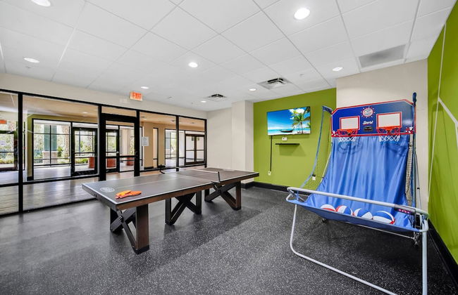 2BR Condo - Hot Tub Pool Near Disney - Photo 30