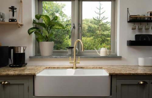 Naut Retreat - Idyllic hideaway with hot tub, gym & gamesroom ideally located in Zennor near St Ives - Photo 30