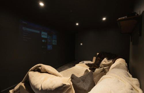 Luxury 3 Bed Home Near Peak District with Cinema Room - Foto 12