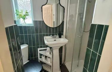 1Bd Apt City Centre Contractor Friendly - Foto 15