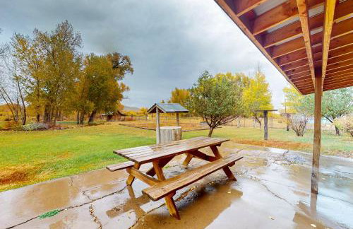 Pioneer Ridge Main House - Photo 11
