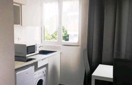 Appartement Charme petite terrasse à 400m de Paris - Foto 9